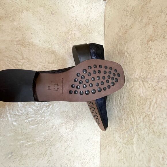 NEW WITHOUT TAGS DONALD J PLINER LOAFERS IN NAVY BLUE EMBOSSED LEATHER - Picture 5 of 7